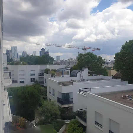 Apartment A Suresnes